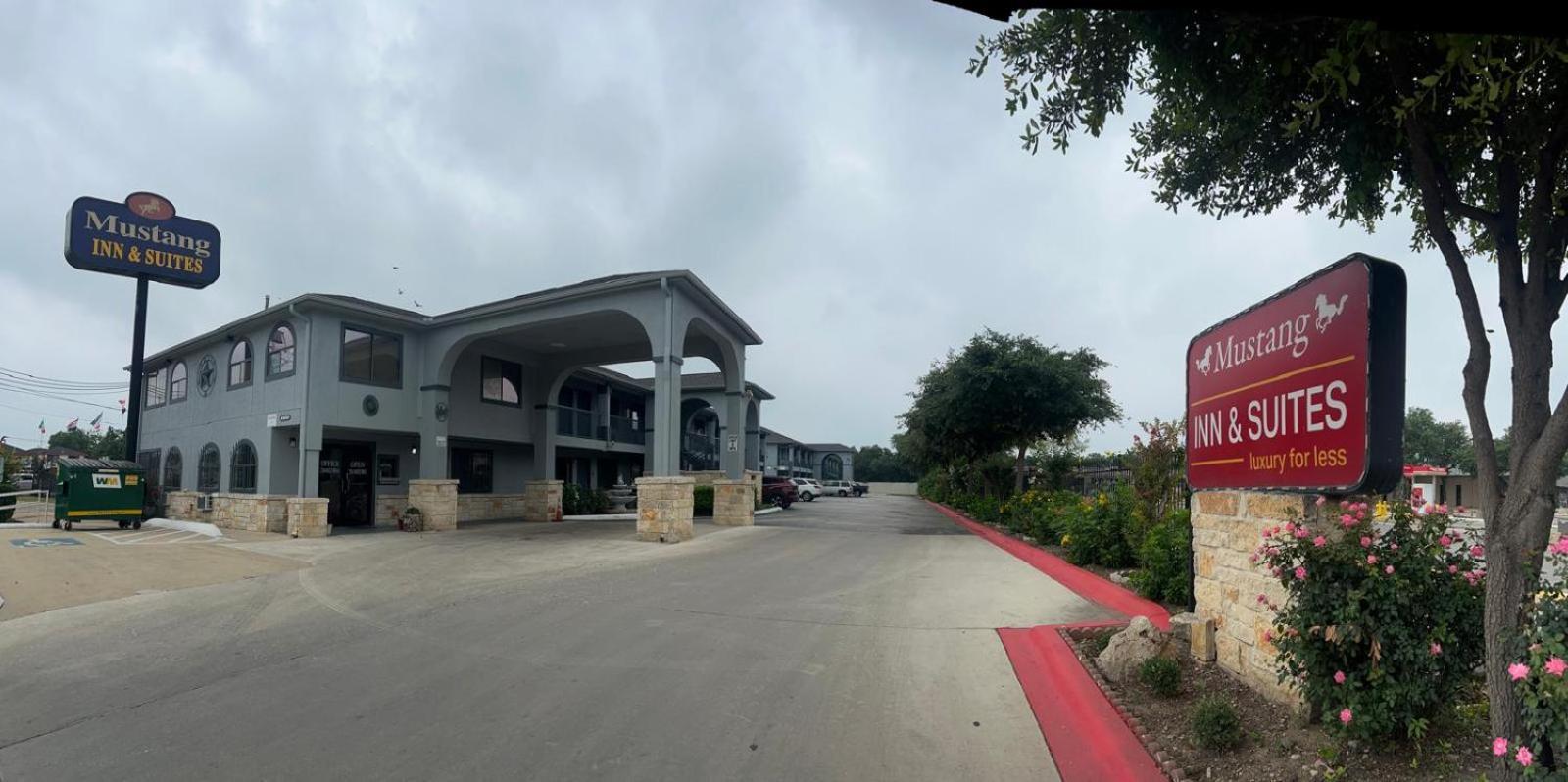 Mustang Inn&Suites San Antonio Exterior foto